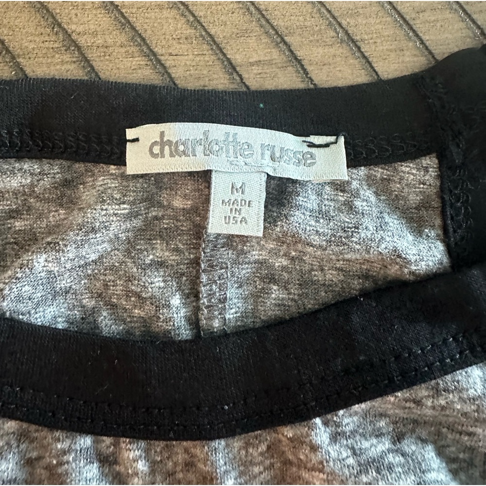 Nwt Charlotte Russe bull crop top - Picture 2 of 4